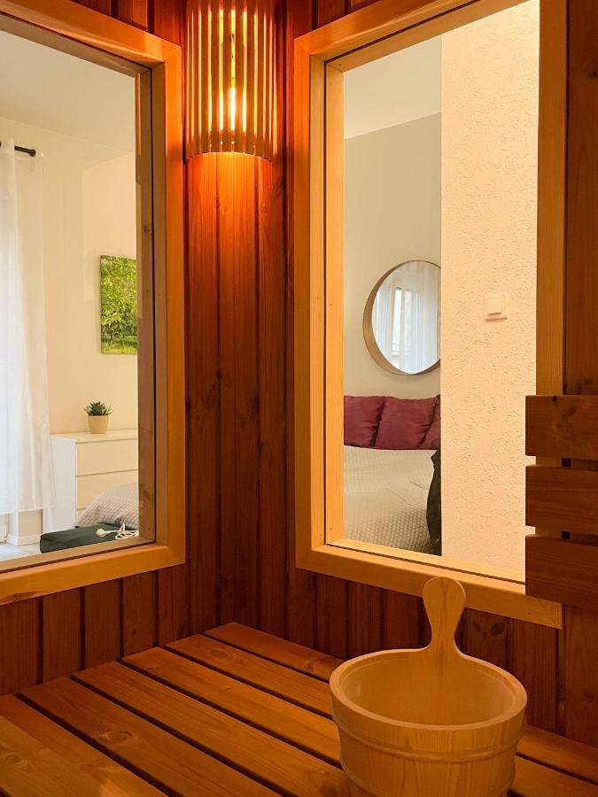 Sauna Studio At Synagogue Budapest Luaran gambar